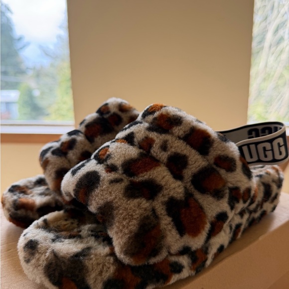 UGG Fuzzy Leopard Slippers - Picture 2 of 5